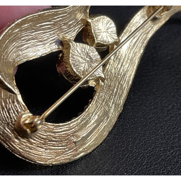 Vintage Swirl Enamel Loop Brooch Asymmetrical Pin Pink Purple Gold Tone Jewelry - Picture 7 of 10